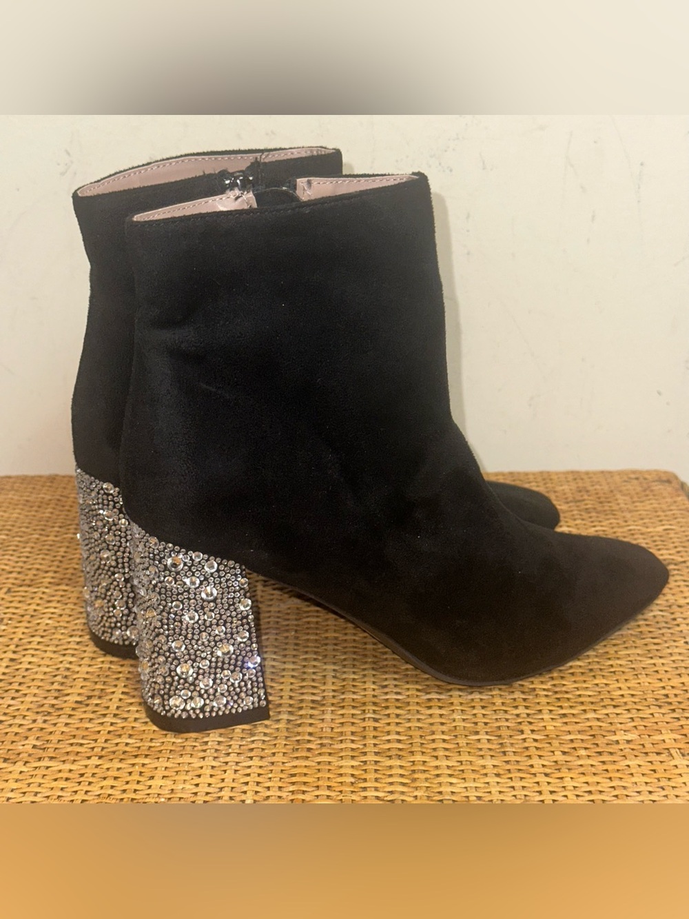 BETSEY Johnson Keene Boots Women’s 8M Black Rhinestone Ankle Booties Heels Glam